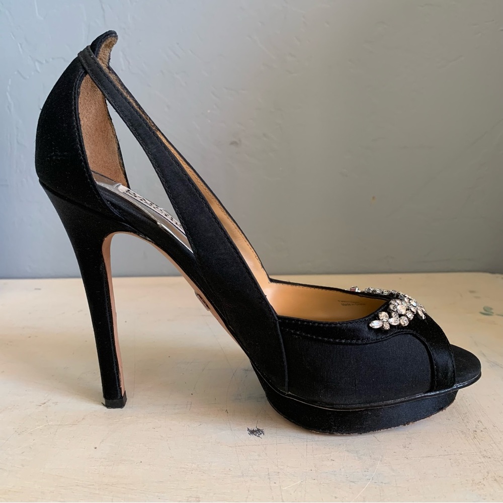 BADGLEY MISCHKA | “Foxy” Satin Embellished Heel Size 6.5